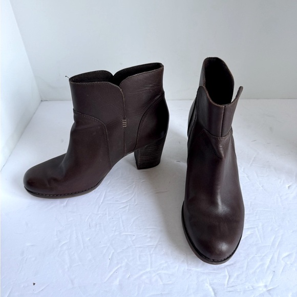 Timberland Women's Rudston Dark Brown Leather Ankle Boots A1QFY
Size 7.5 - Picture 2 of 11